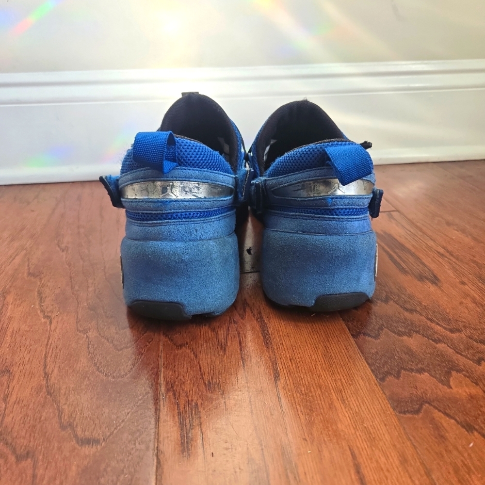 Nike Jordan Air Trunner Black and Electrical Blue with white details Size 11 - Picture 5 of 6